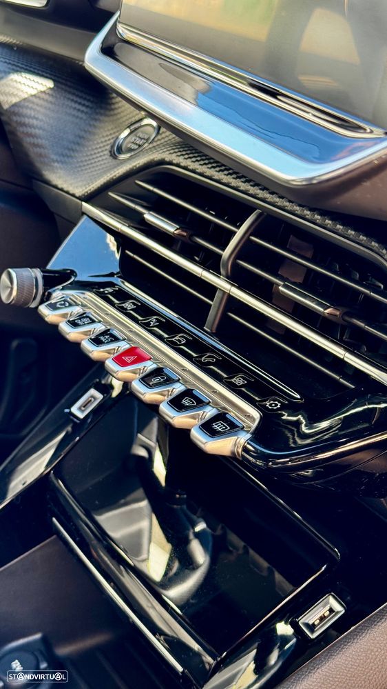 Peugeot 2008 PureTech 130 Stop&Start GT-Line Edition - 22