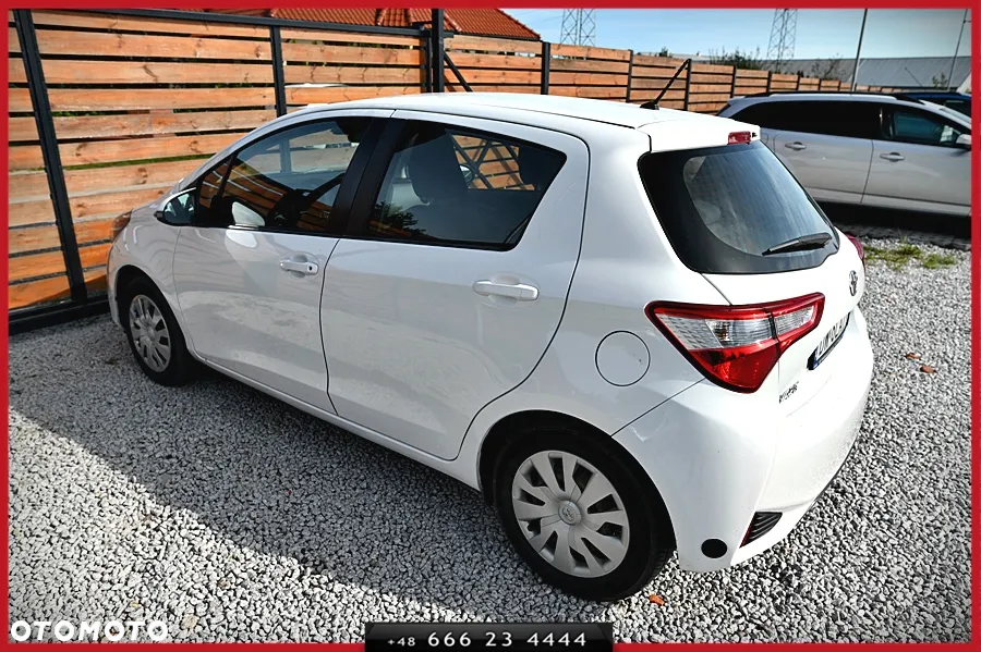 Toyota Yaris - 10