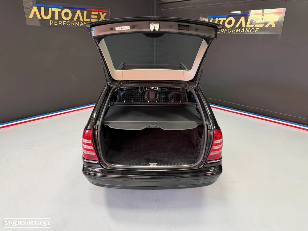 Mercedes-Benz C 220 CDI Avantgarde DPF - 33