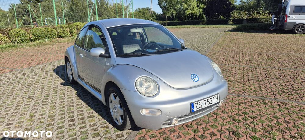 Volkswagen New Beetle - 4