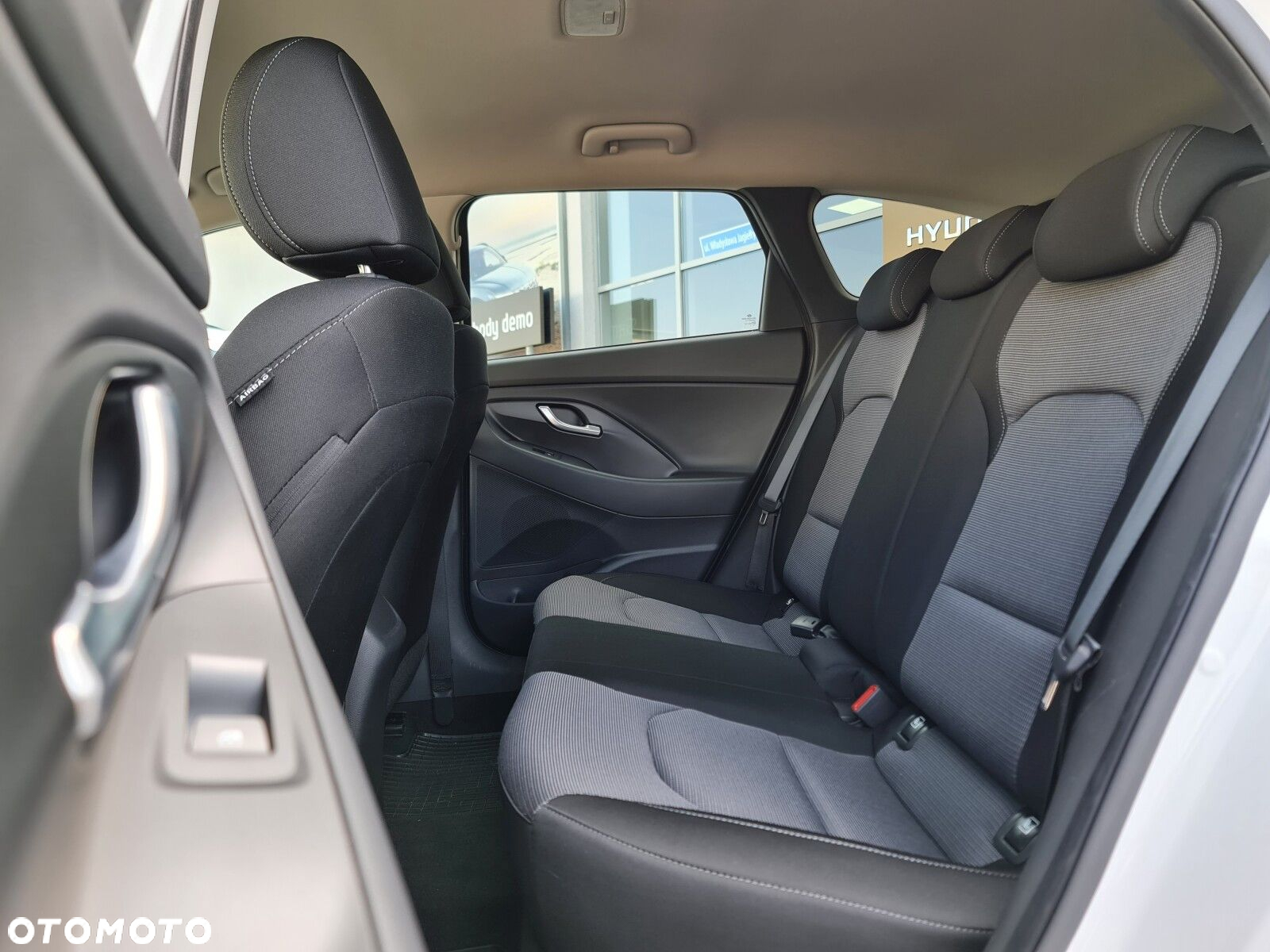 Hyundai i30 1.5 T-GDI 48V Modern - 31
