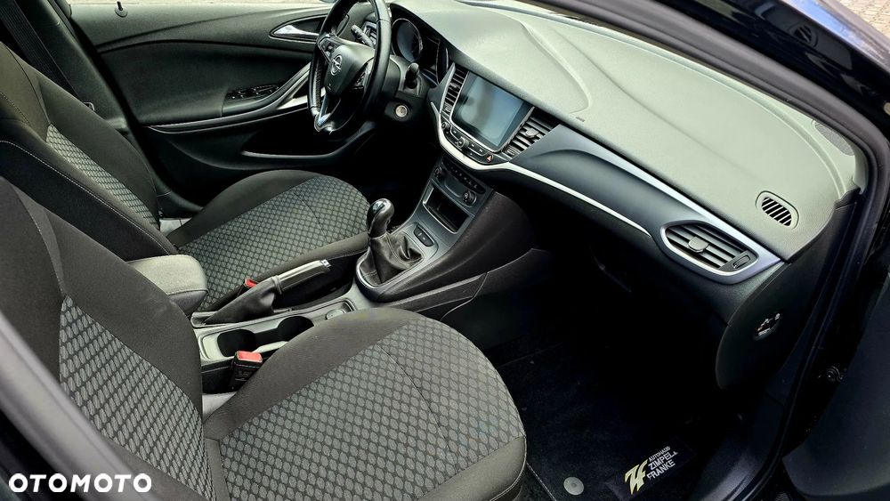 Opel Astra 1.4 Turbo Dynamic - 11