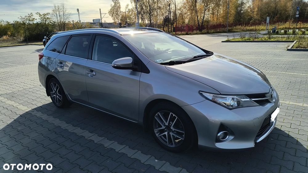 Toyota Auris 1.4 D-4D Premium Comfort - 3