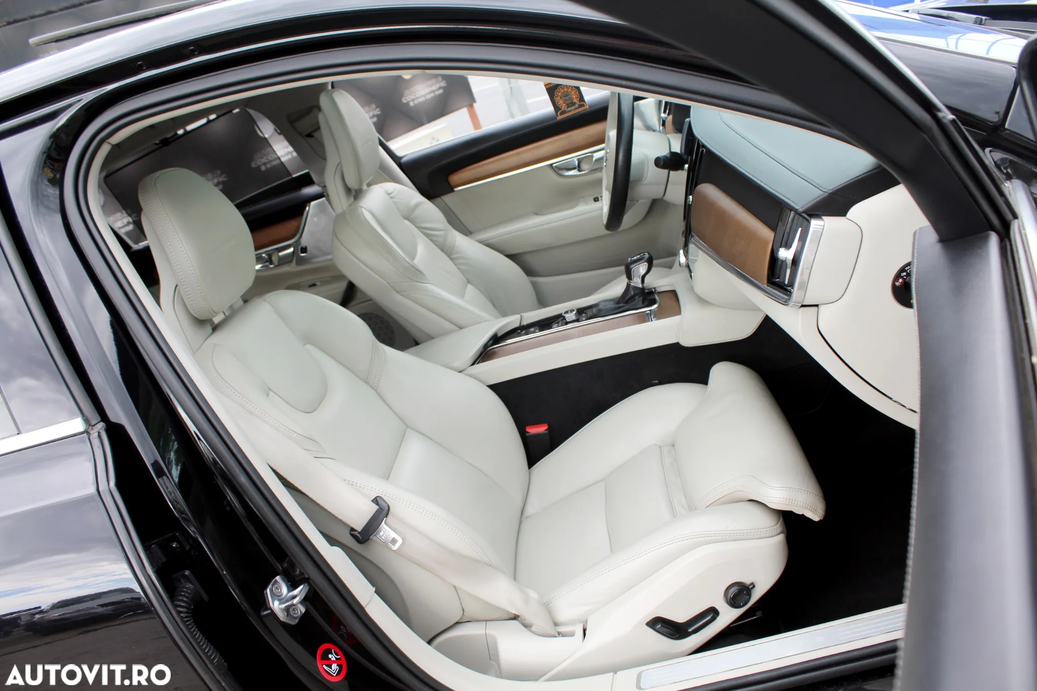 Volvo S90 D5 AWD Geartronic Inscription - 9
