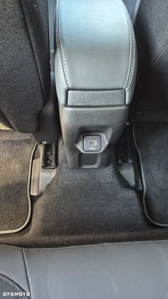 Jeep Renegade 1.5 T4 mHEV Upland FWD S&S DCT - 17
