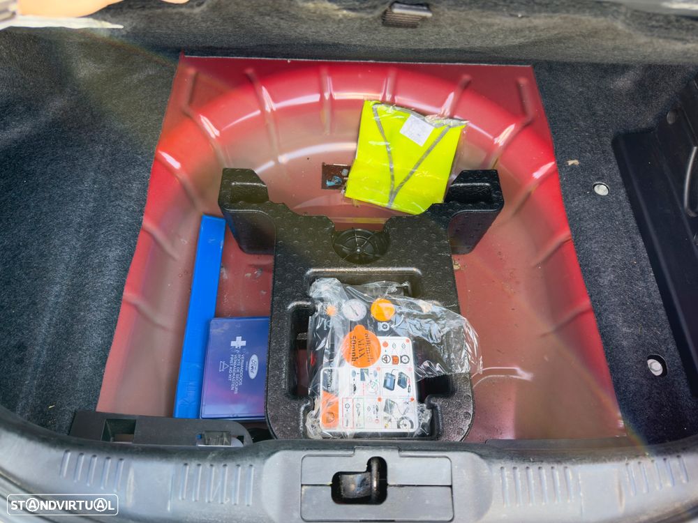 Ford Mustang 2.3i EcoBoost - 11