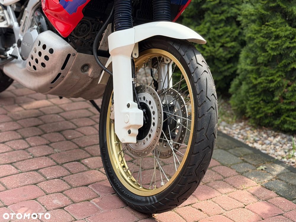 Honda XRV - 22