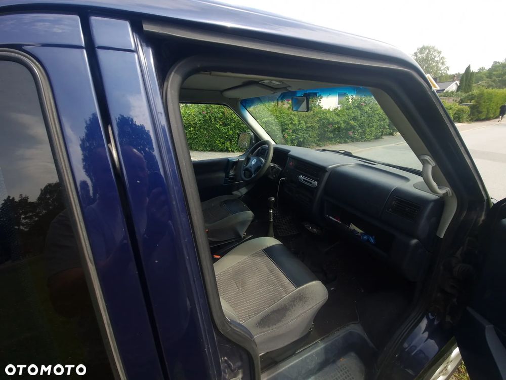 Volkswagen Caravelle - 2