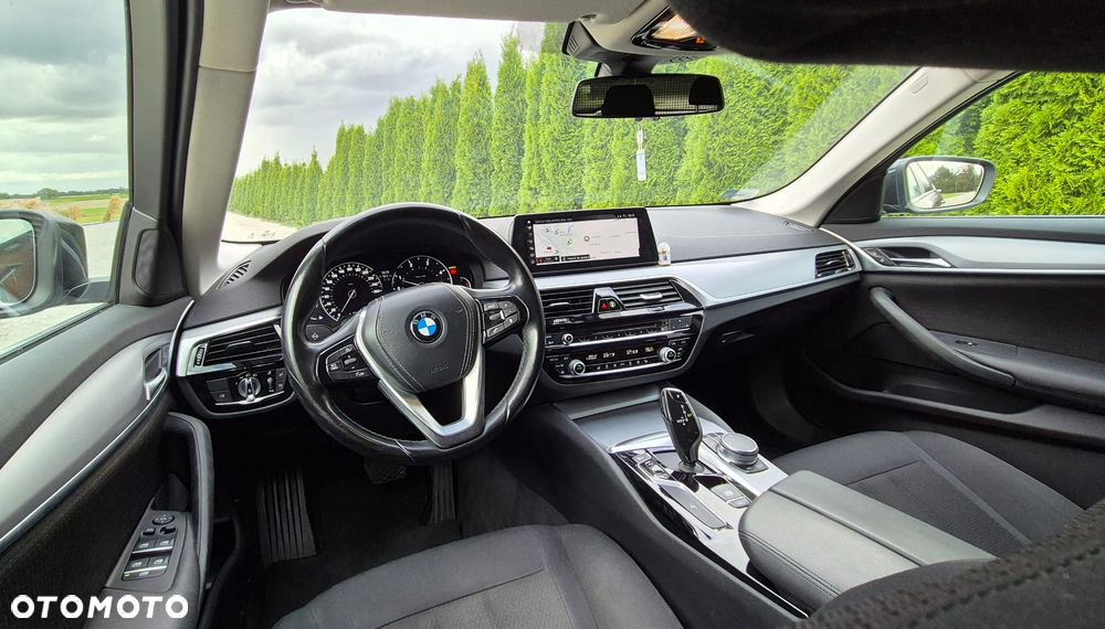 BMW Seria 5 520d - 12