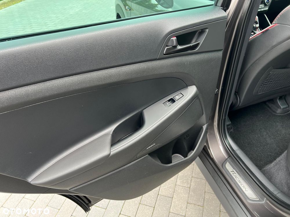 Hyundai Tucson 1.6 CRDi 48V-Hybrid 4WD DCT N Line - 29