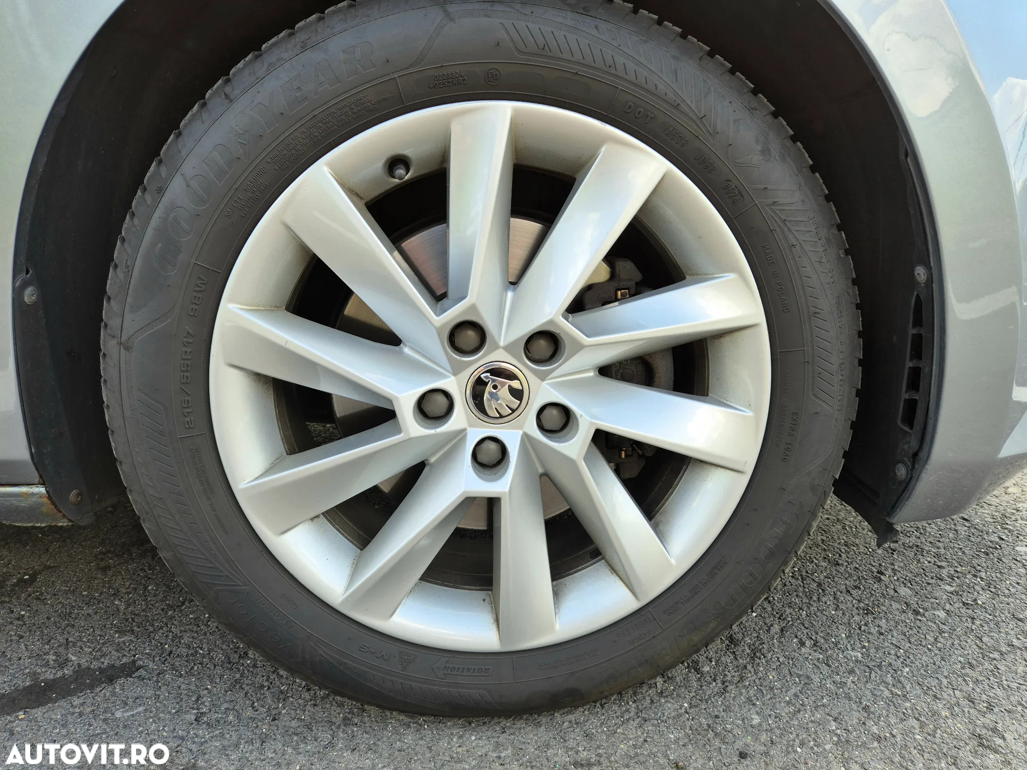 Skoda Superb 2.0 TDI DSG Style - 3