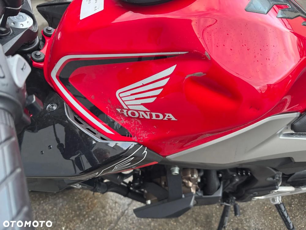 Honda CB - 11