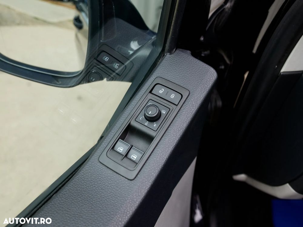 Volkswagen Caravelle KR Comfortline DSG 4M - 17