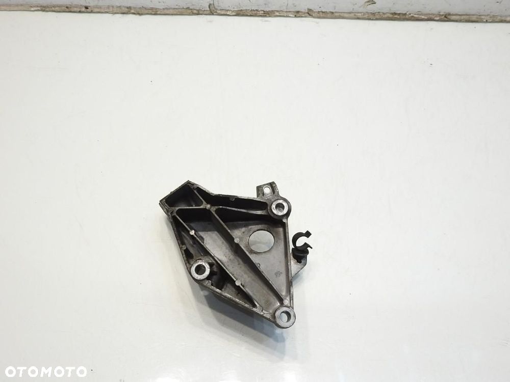 ŁAPA SILNIKA LEWA BMW X1 E84 2.0 D 6775041 - 3