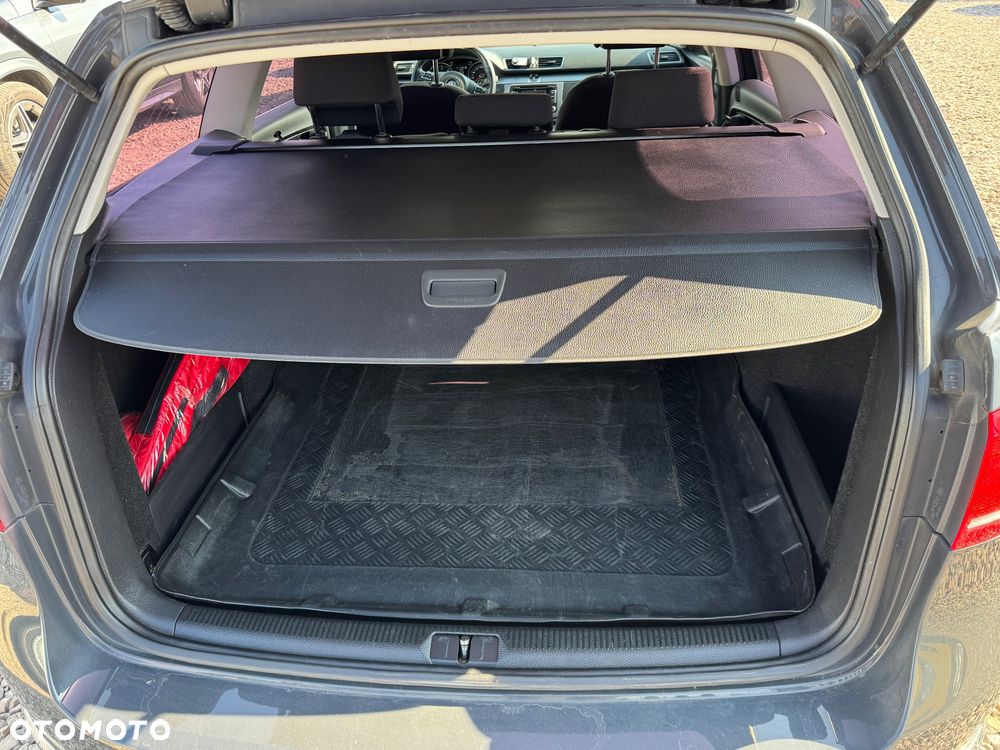 Volkswagen Passat - 22