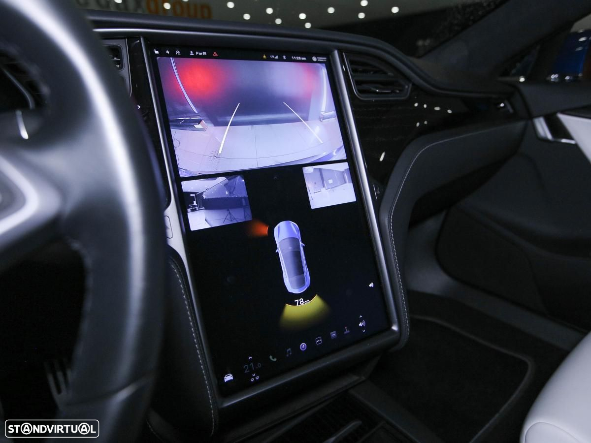 Tesla Model S Ludicrous Performance - 17