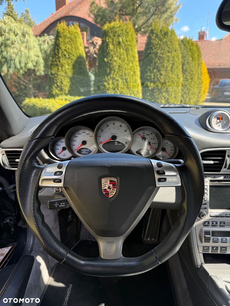 Porsche 911 Carrera 4S - 13