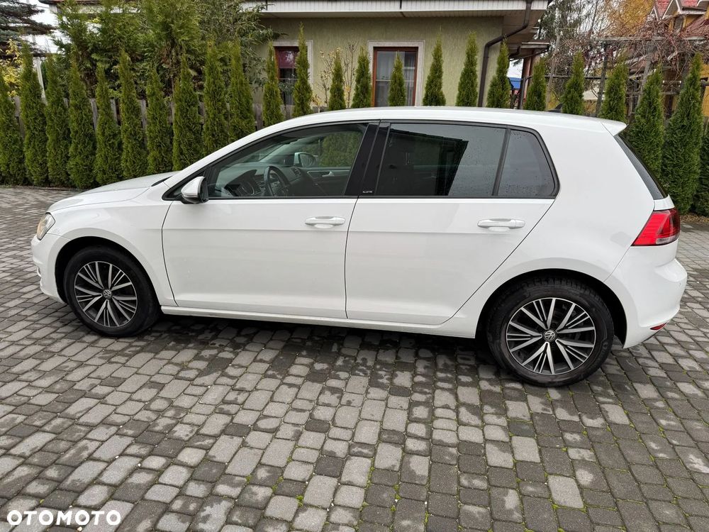 Volkswagen Golf - 8