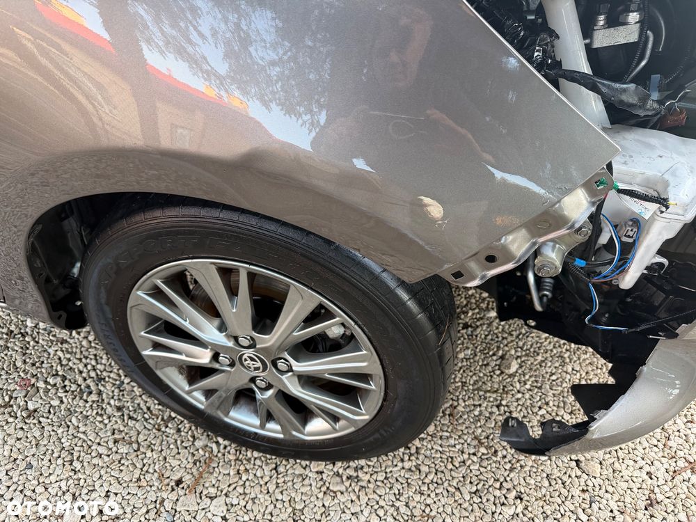 Toyota Yaris Hybrid 100 Terra - 5