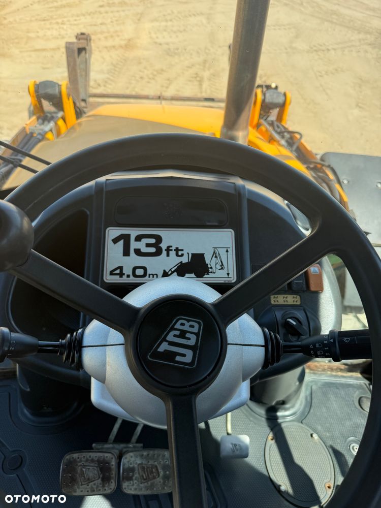 JCB 4CX - 15