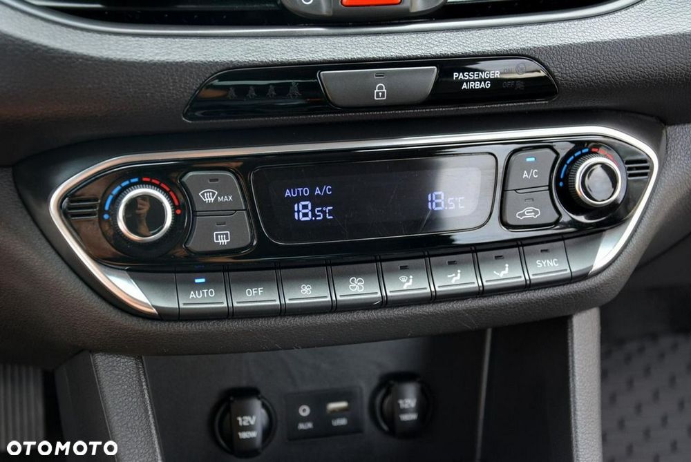 Hyundai i30 1.4 T-GDI DCT YES!+ - 26