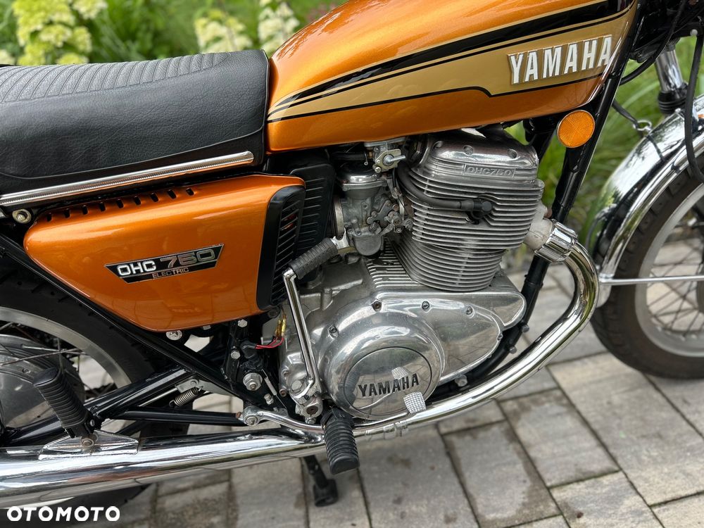 Yamaha TX - 11