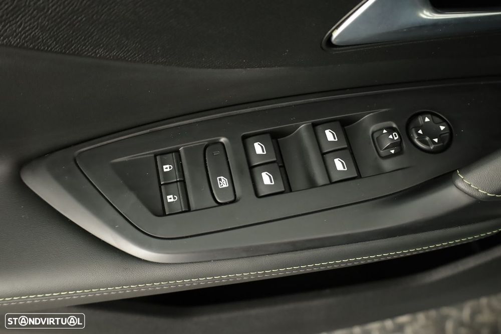 Peugeot 308 SW 1.2 PureTech GT EAT8 - 19