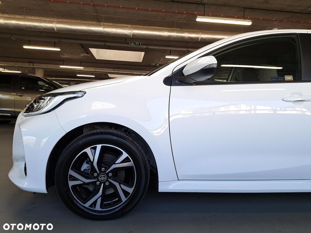 Toyota Yaris Hybrid 1.5 Style - 34