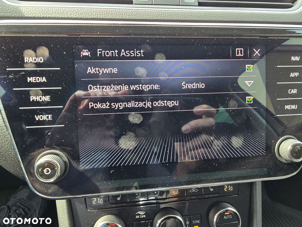 Skoda Superb 2.0 TDI SCR Style DSG - 25