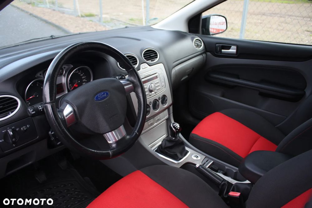Ford Focus 1.6 Ti-VCT Sport - 17