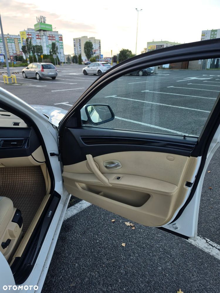 BMW Seria 5 520d - 26