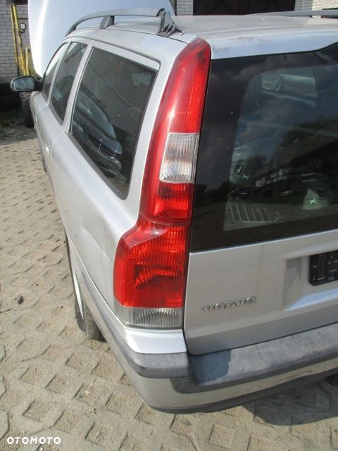 Lampa Tylna Tył Prawa Lewa Volvo V70 XC70 II EUROPA - 2