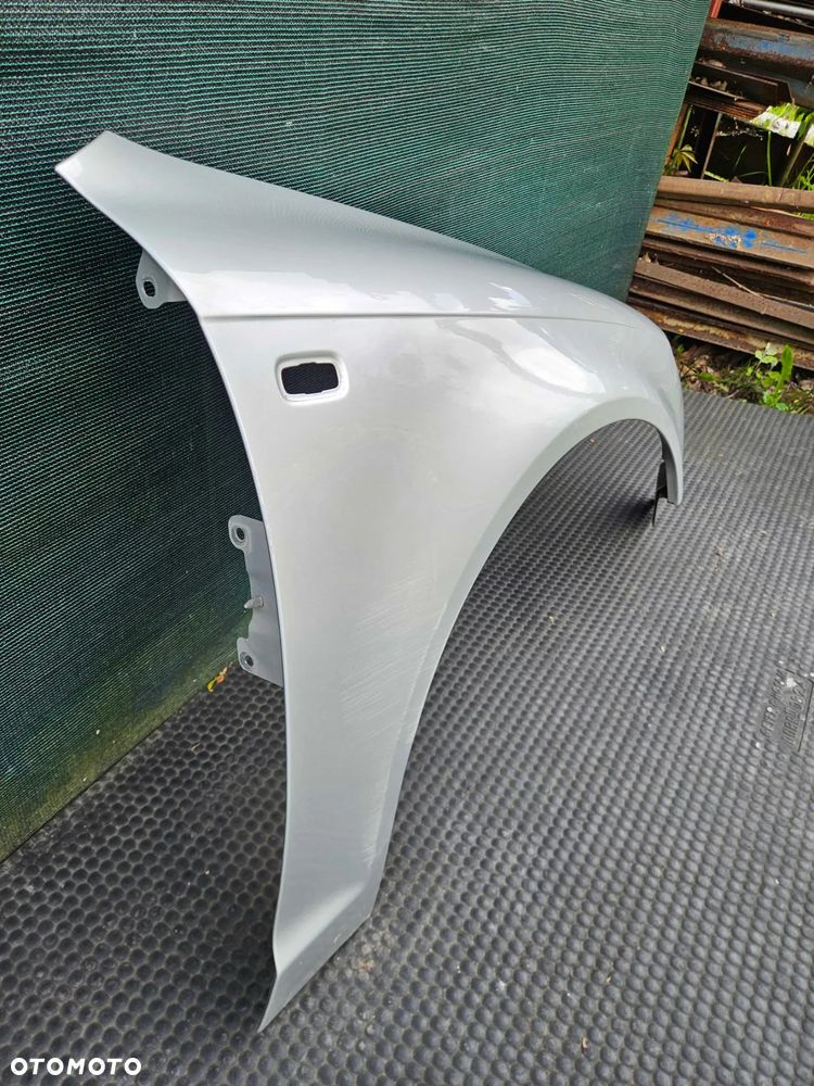 Błotnik Prawy Przod Przedni Srebrny Nadkole LY7W Audi A6 C6 Przed Lift - 7