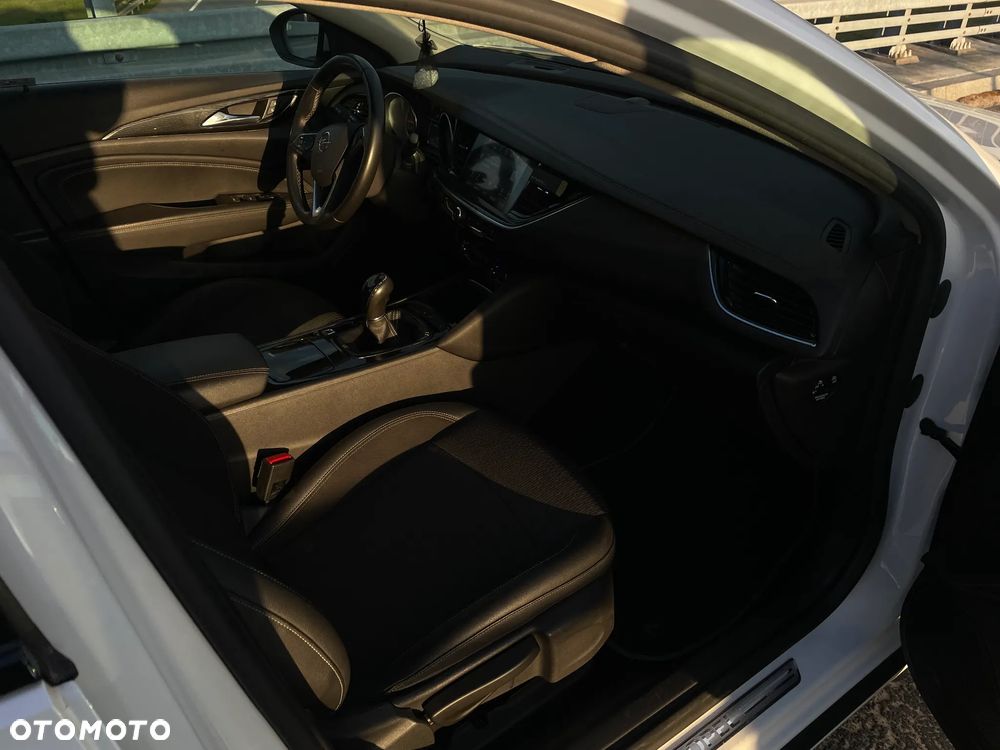 Opel Insignia 1.5 T Elite S&S - 16