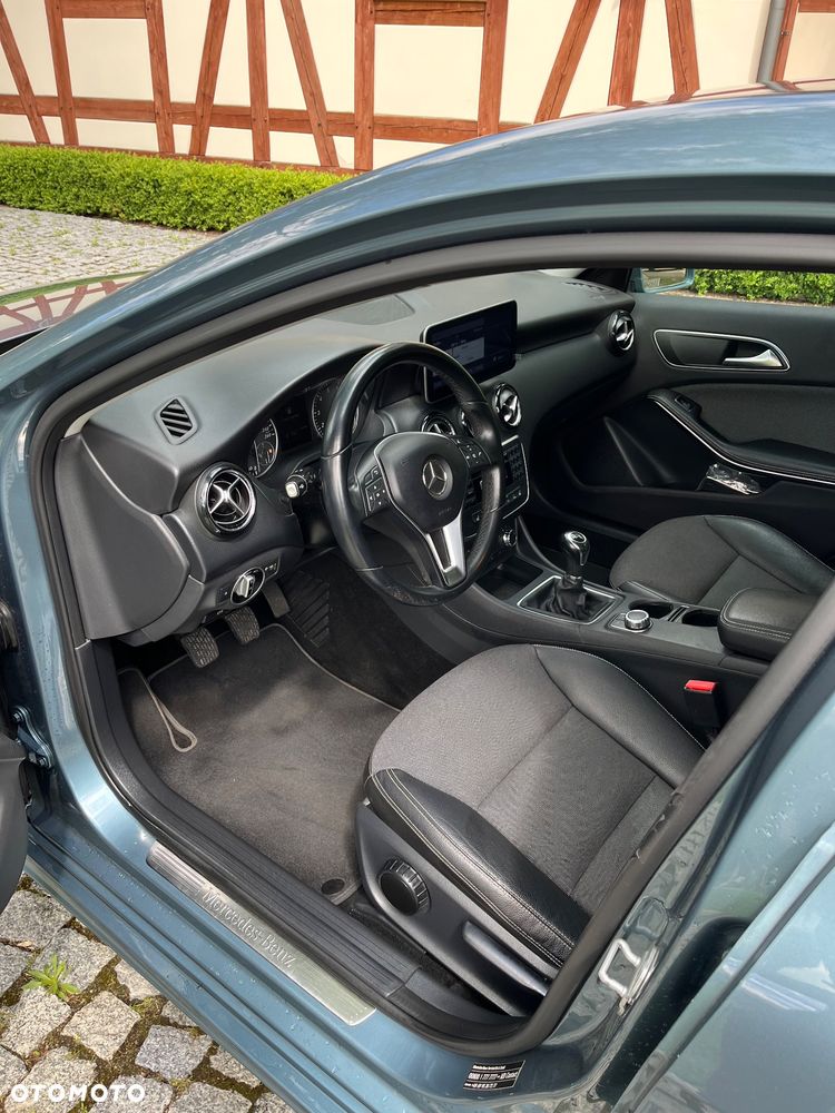 Mercedes-Benz Klasa A 180 BlueEfficiency Edition - 9
