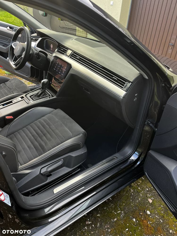 Volkswagen Passat 2.0 TDI EVO Elegance DSG - 9