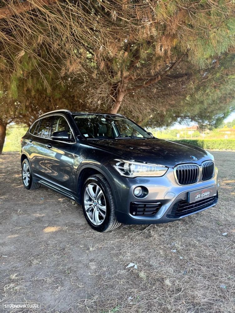 BMW X1 18 d sDrive Auto Line Sport - 4