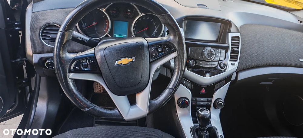 Chevrolet Cruze 1.7 D LT+ - 12