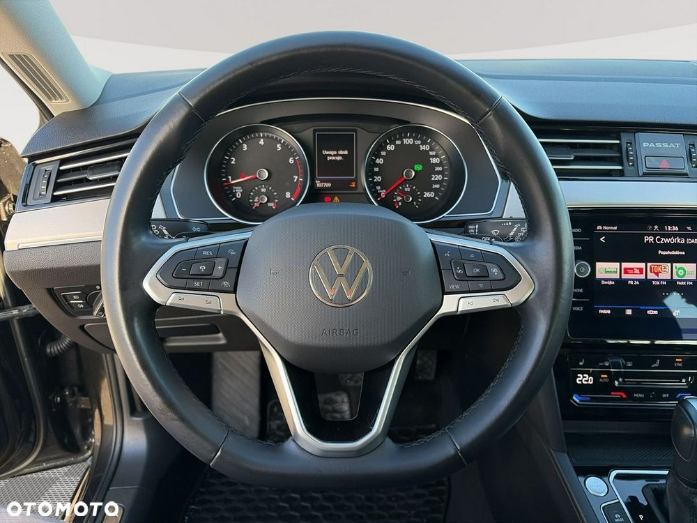 Volkswagen Passat - 13