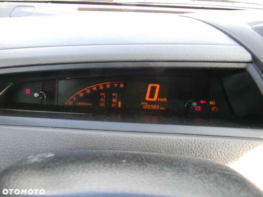 Suzuki Liana 1.6 - 19