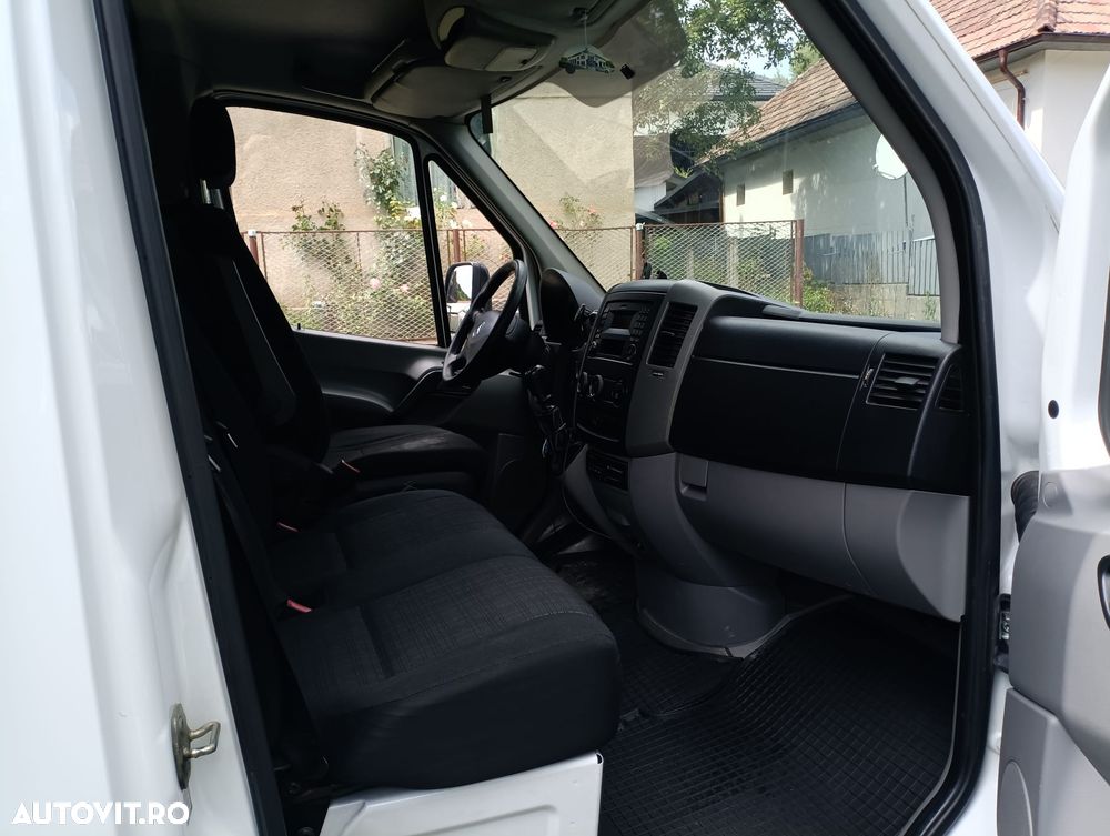 Mercedes-Benz Sprinter - 10