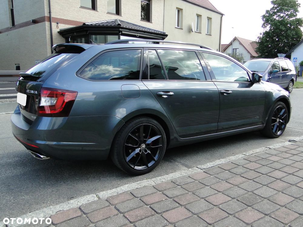 Skoda Octavia 2.0 TDI RS Challenge DSG - 13