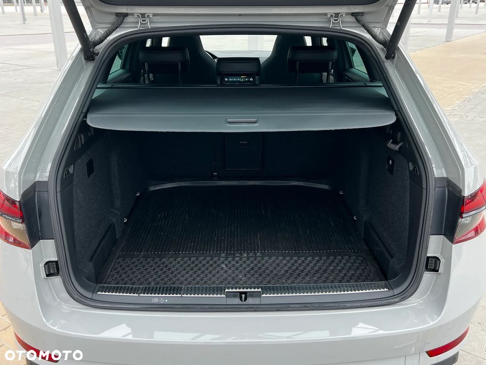Skoda Superb 2.0 TDI SCR 4x4 Sportline DSG - 14