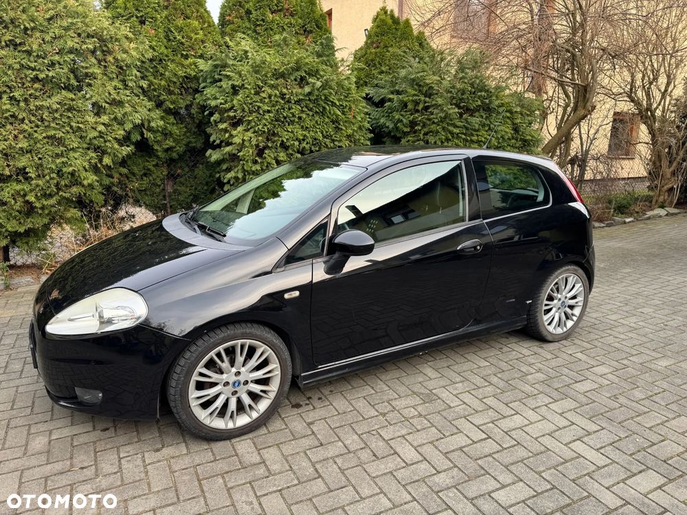Fiat Grande Punto - 11