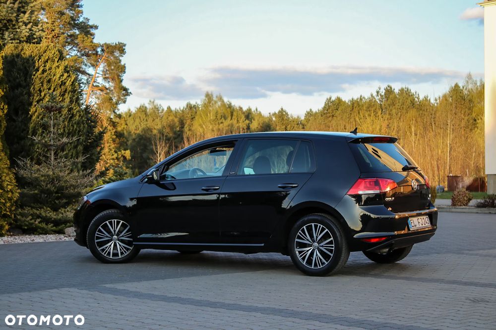Volkswagen Golf 1.6 TDI BlueMotion Technology Allstar - 16