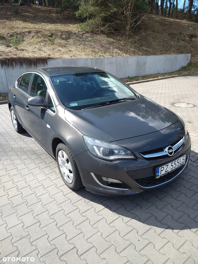 Opel Astra 1.4 T Business - 3