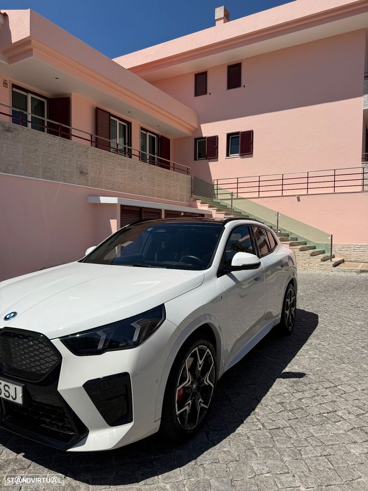 BMW iX2 eDrive20 Pack Desportivo M - 3