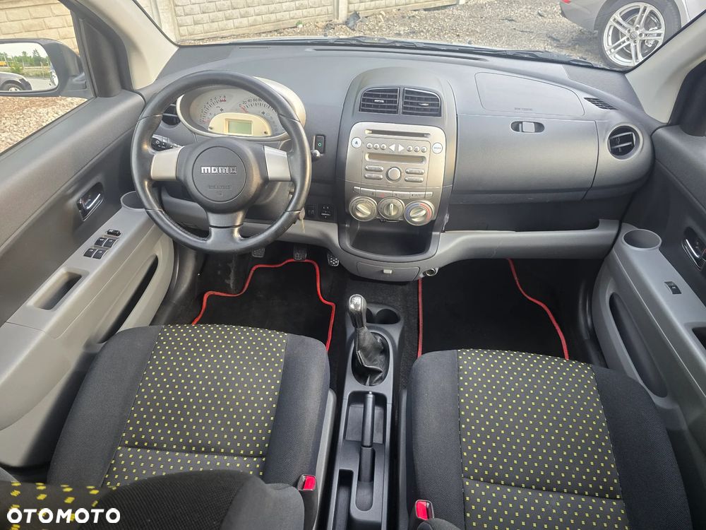 Daihatsu Sirion - 17