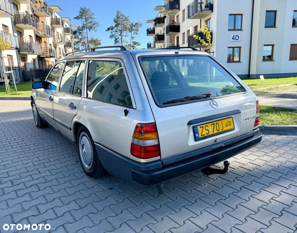 Mercedes-Benz W124 (1984-1993) - 11