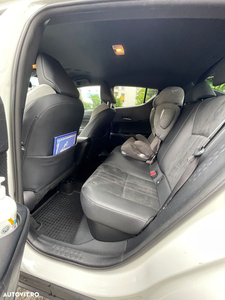 Toyota C-HR - 7
